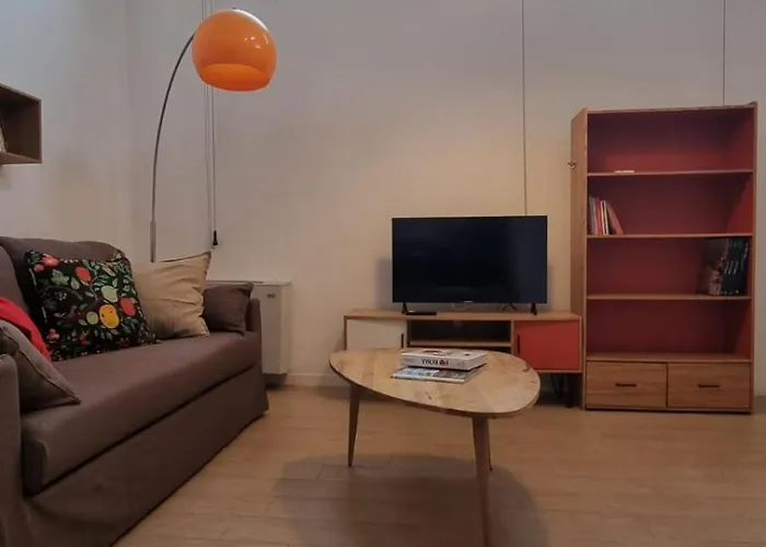 Appartement Il Rifugio Moderno Next To Metro Anagnina, Free Parking And Wifi Rome