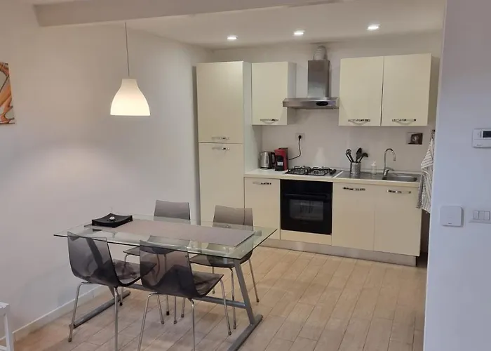 Il Rifugio Moderno Next To Metro Anagnina, Free Parking And Wifi Appartement *