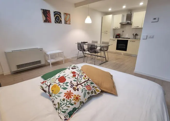 Il Rifugio Moderno Next To Metro Anagnina, Free Parking And Wifi Appartement *